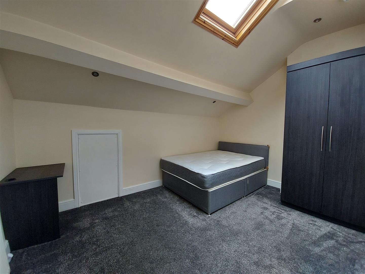 Flat , A, Ribblesdale Place, PR1 3NA